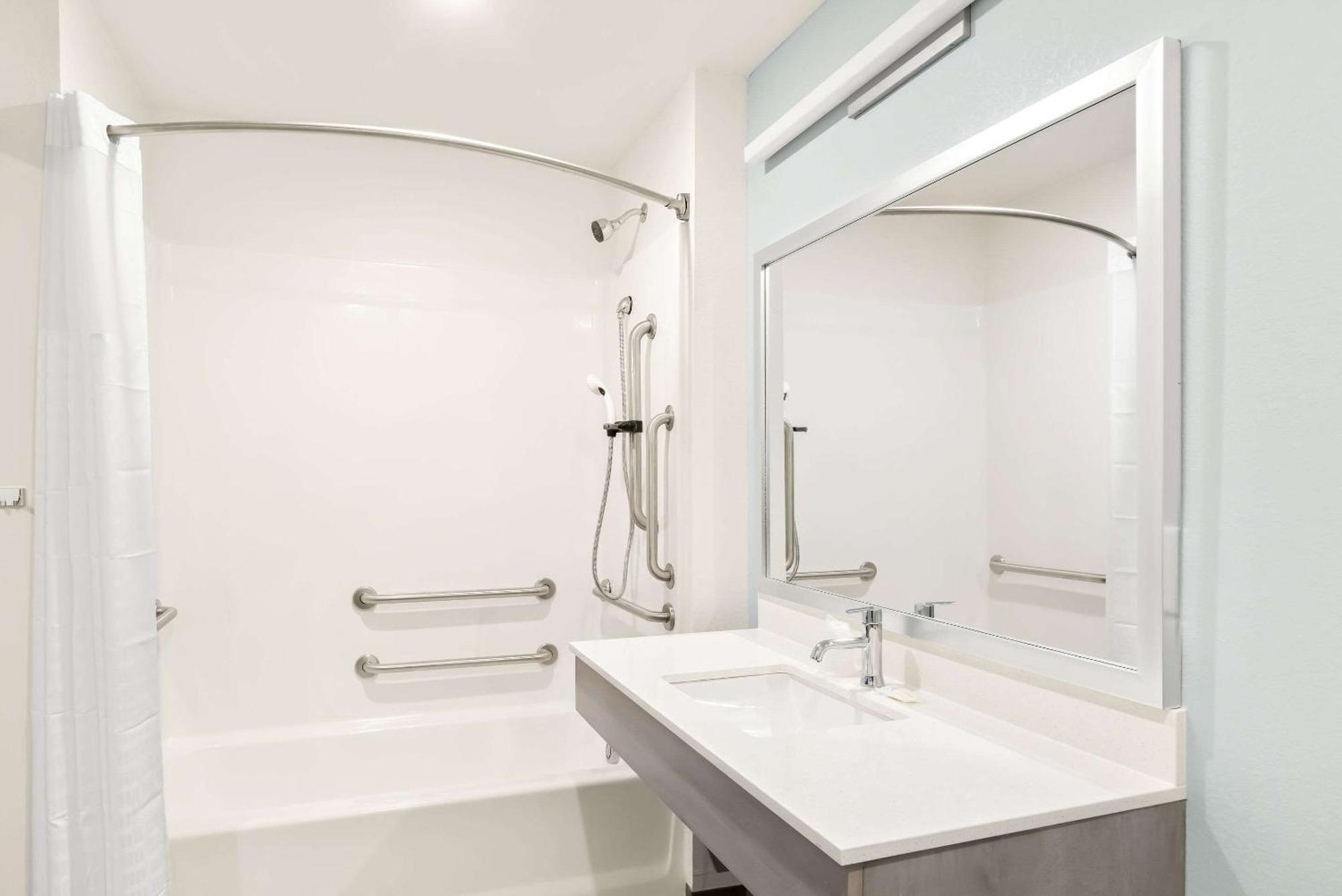 Woodspring Suites Savannah West Chatham Parkway ภายนอก รูปภาพ