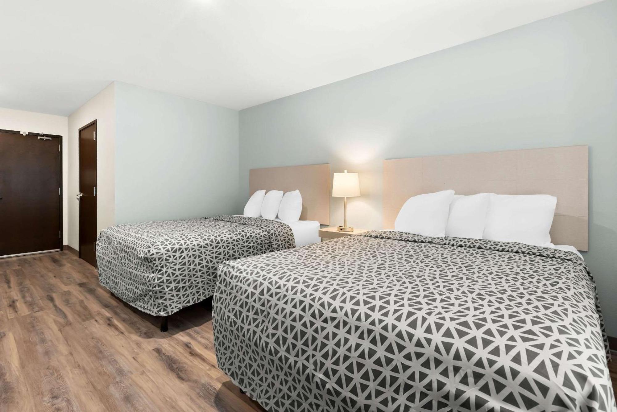 Woodspring Suites Savannah West Chatham Parkway ภายนอก รูปภาพ